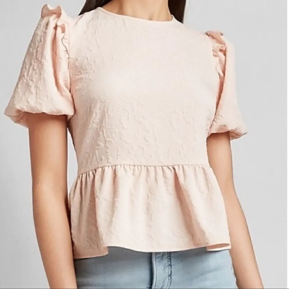 Express Pink Textured Puff Sleeve Ruffle Blouse xs